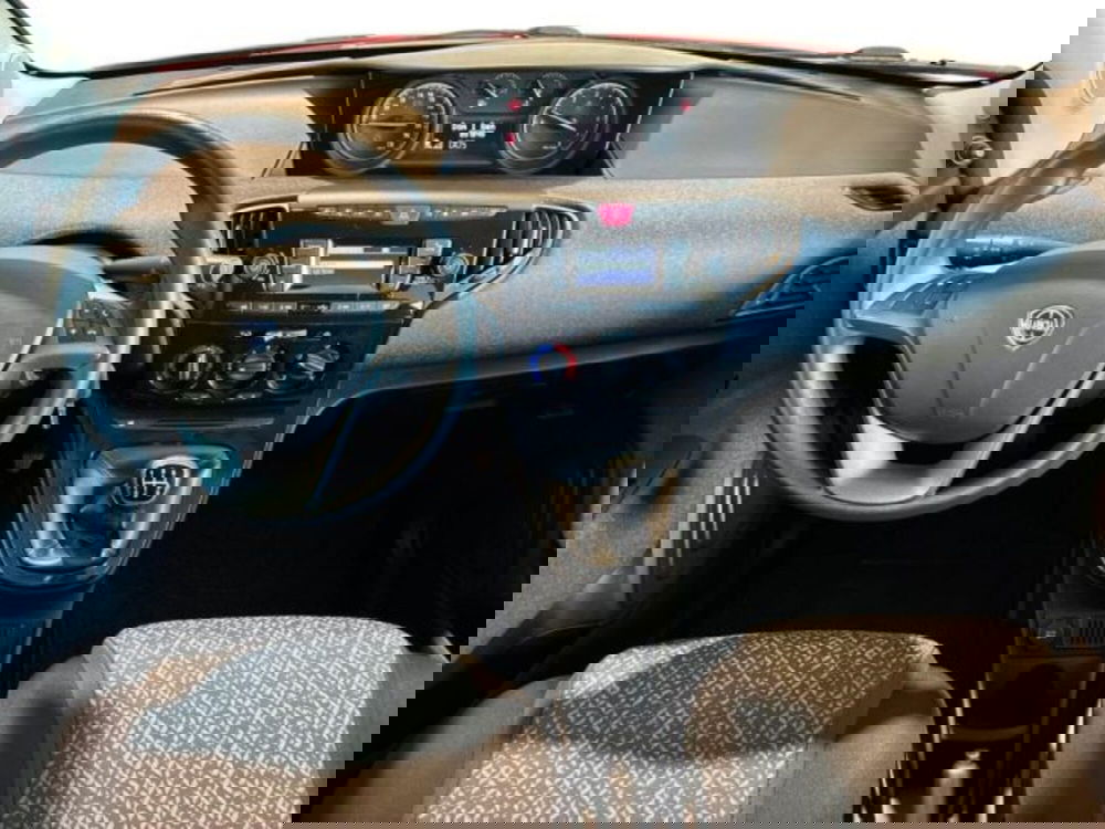 Lancia Ypsilon usata a Ancona (11)