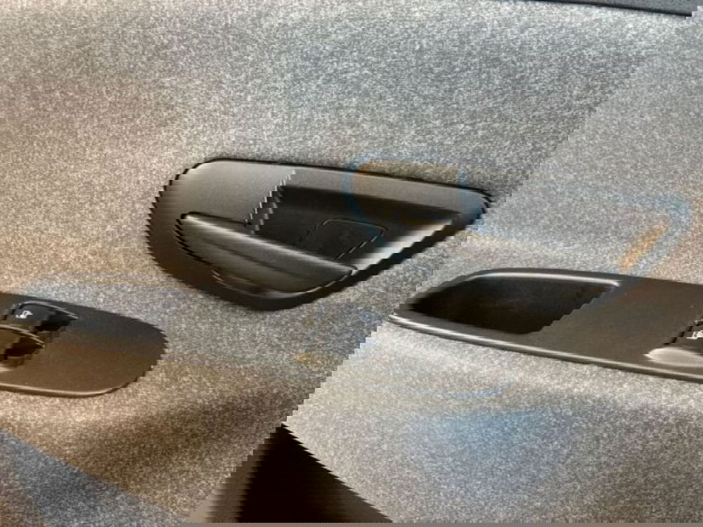 Lancia Ypsilon usata a Ancona (13)