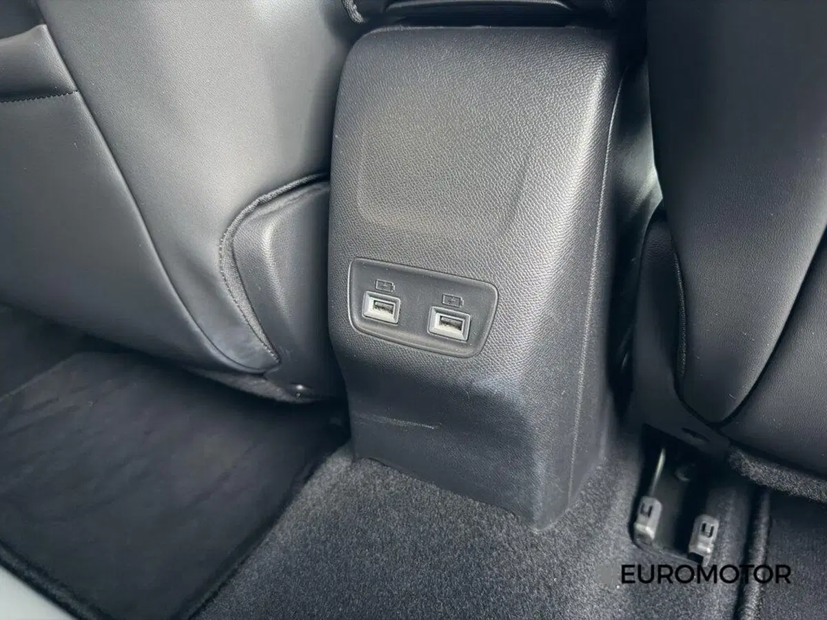 Peugeot 208 usata a Bari (12)