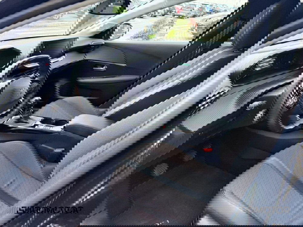 Peugeot 208 usata a Bari (9)