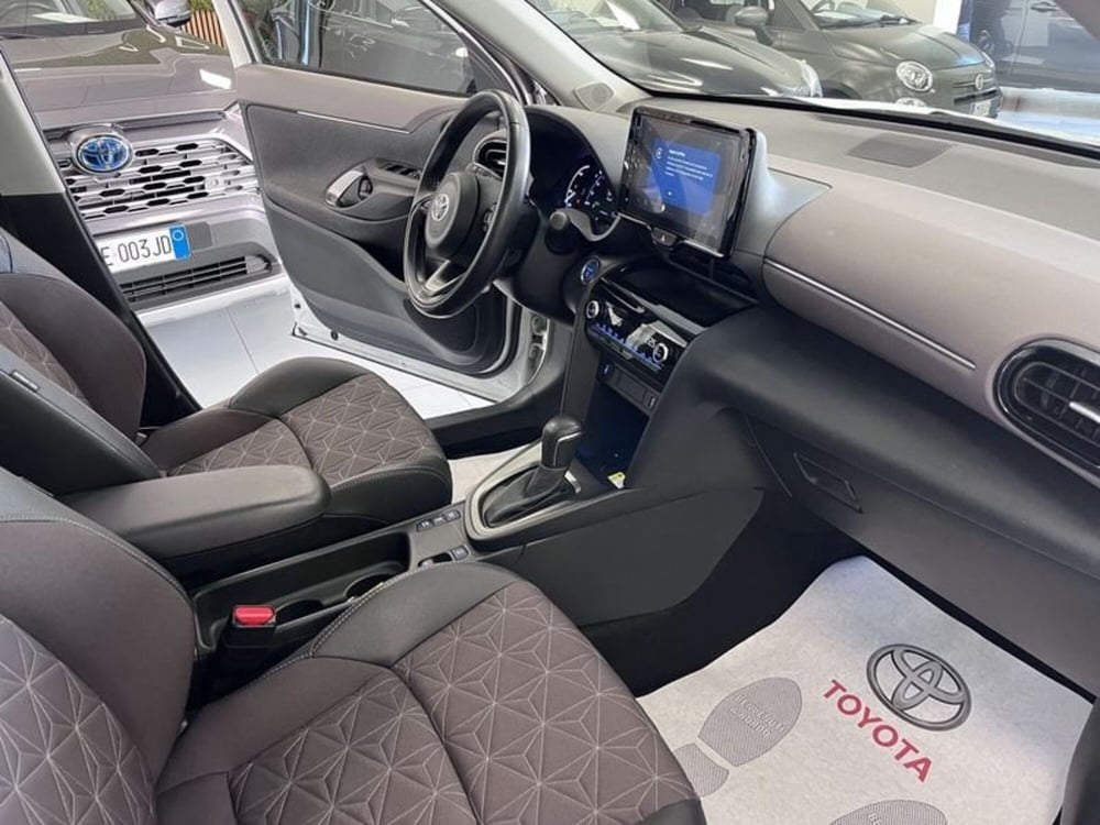 Toyota Yaris Cross usata a Prato (8)