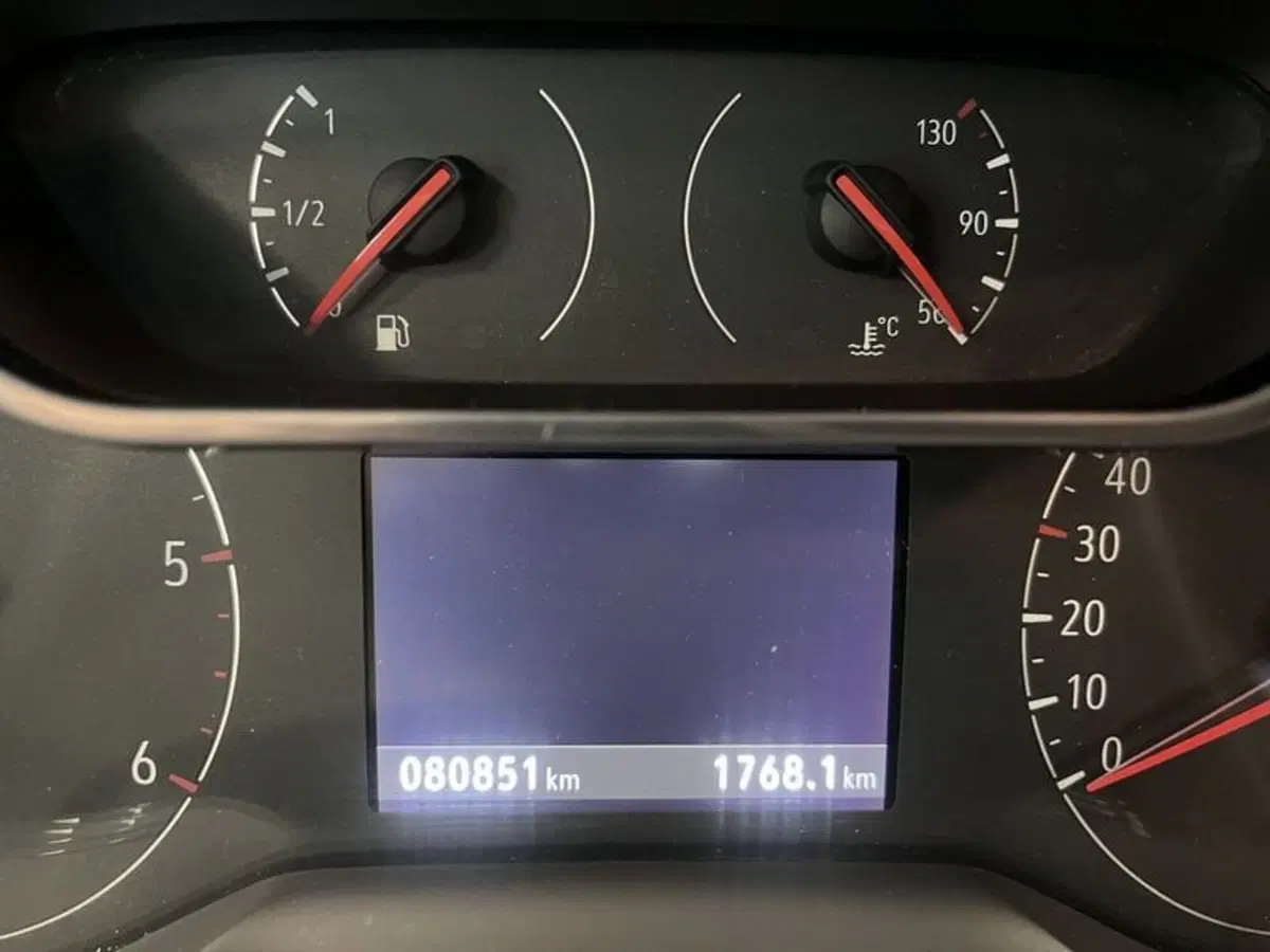Opel Crossland X usata a Prato (11)