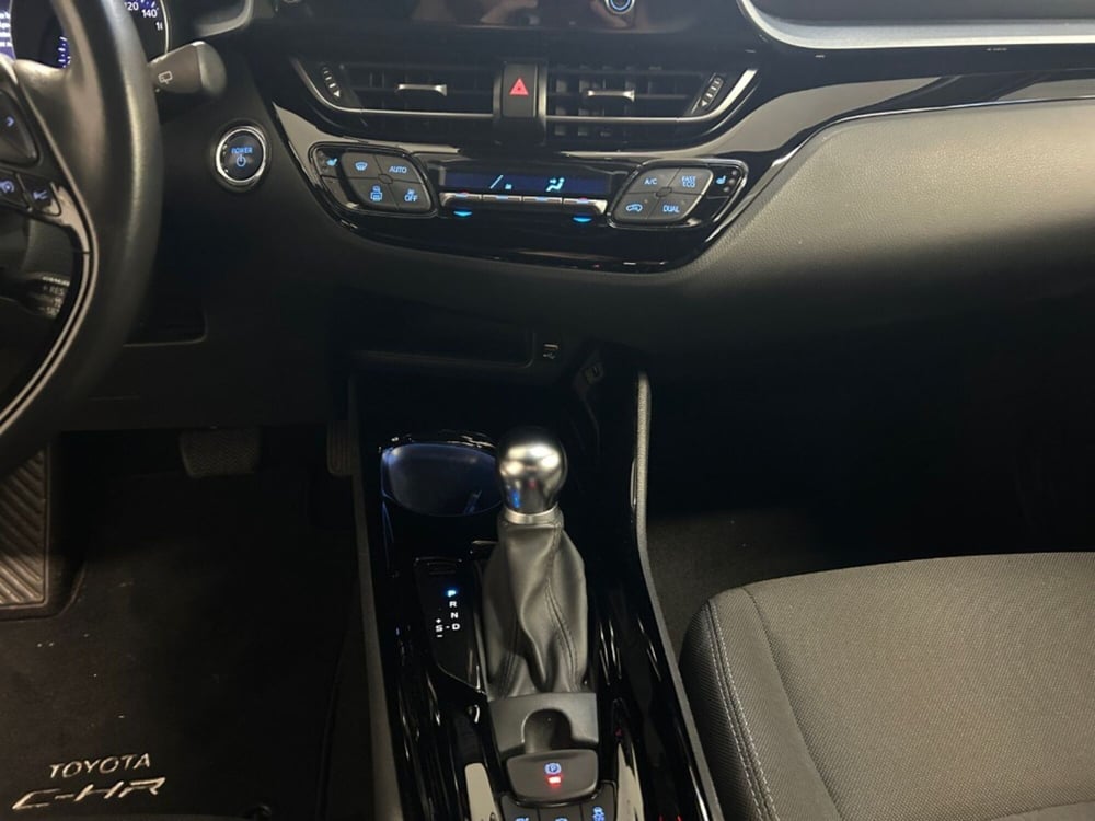 Toyota Toyota C-HR usata a Verona (9)