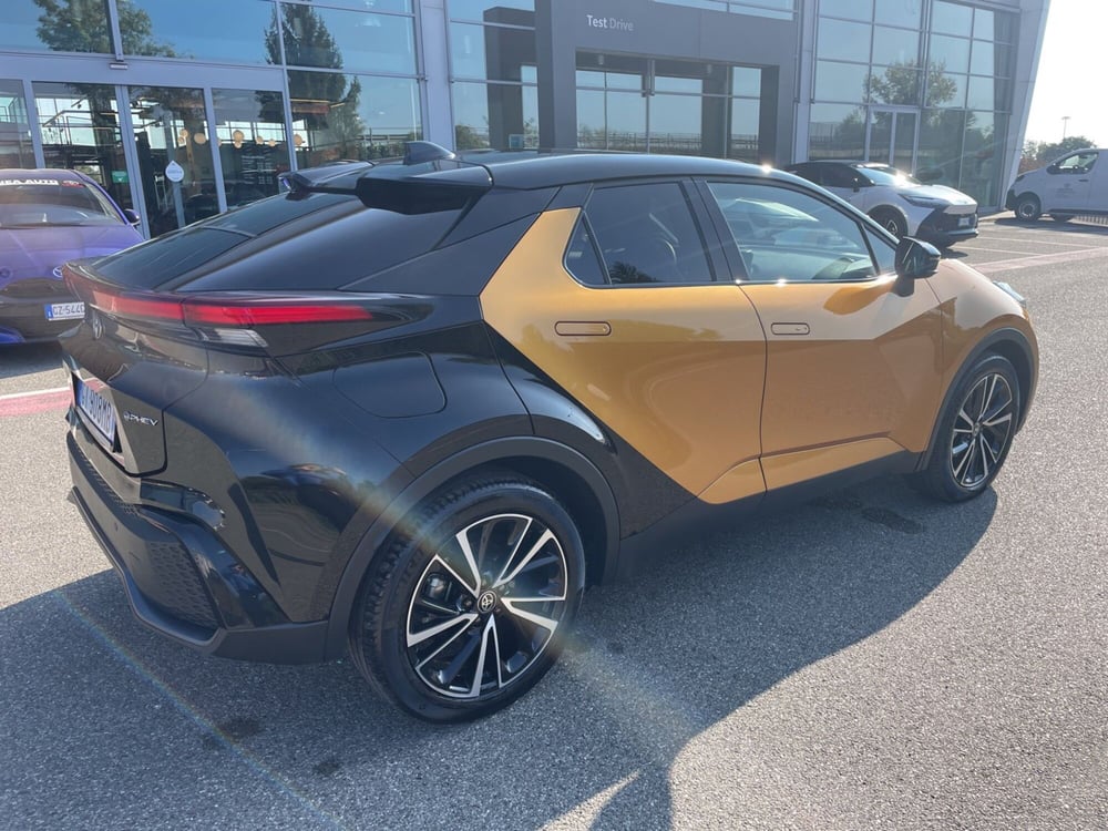 Toyota Toyota C-HR usata a Piacenza (6)