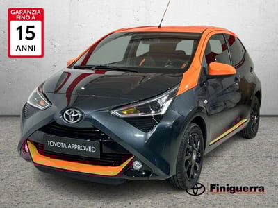 Toyota Aygo Connect 1.0 VVT-i 72 CV 5 porte x-music MMT del 2020 usata a Civate