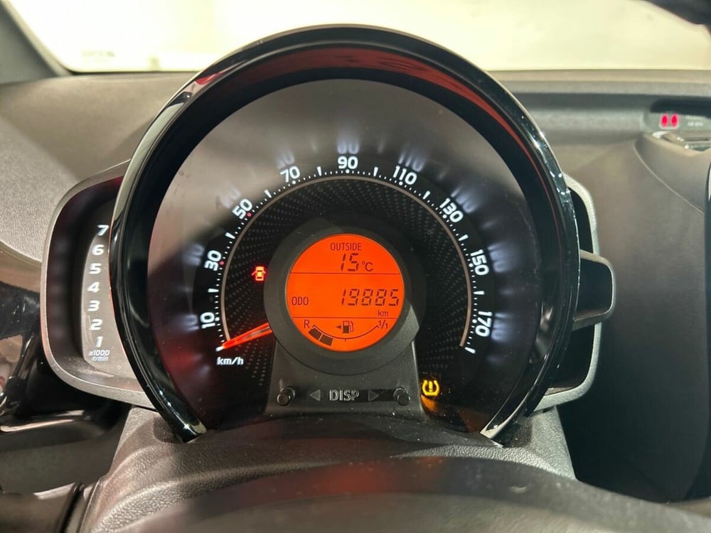 Toyota Aygo usata a Lecco (10)