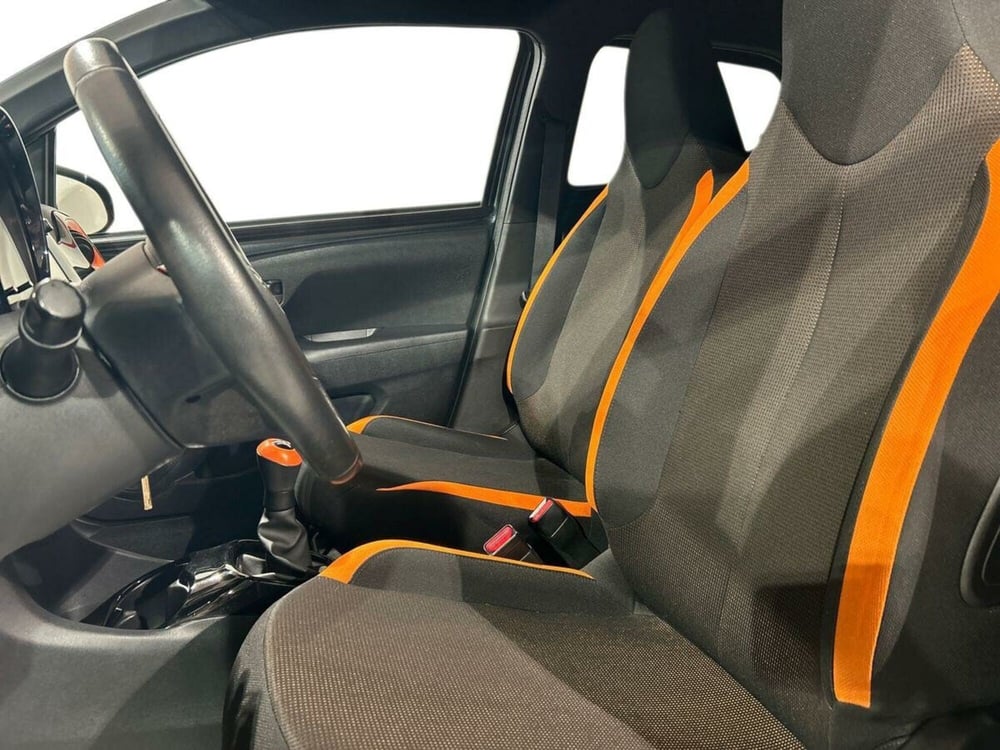 Toyota Aygo usata a Lecco (11)