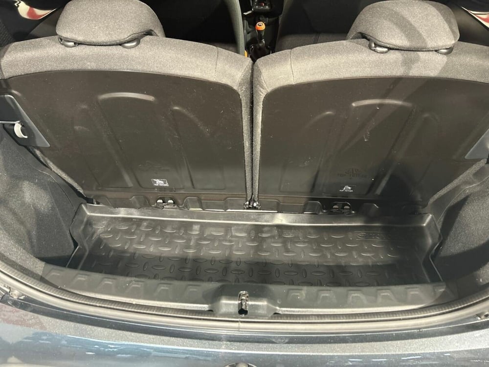 Toyota Aygo usata a Lecco (13)