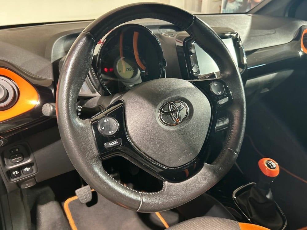 Toyota Aygo usata a Lecco (15)