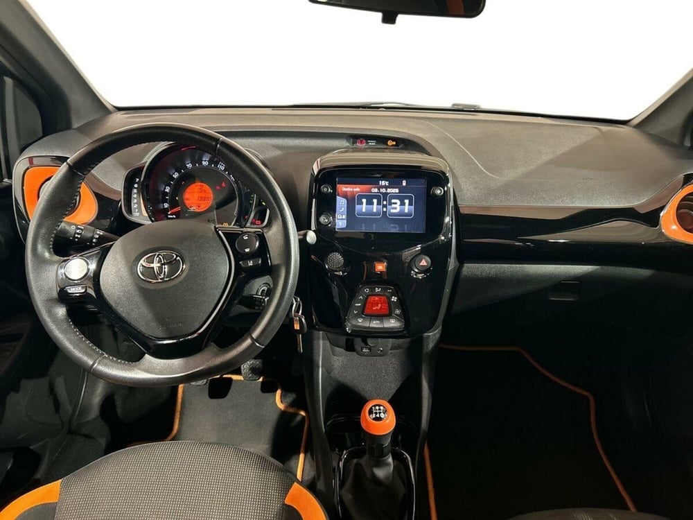 Toyota Aygo usata a Lecco (9)