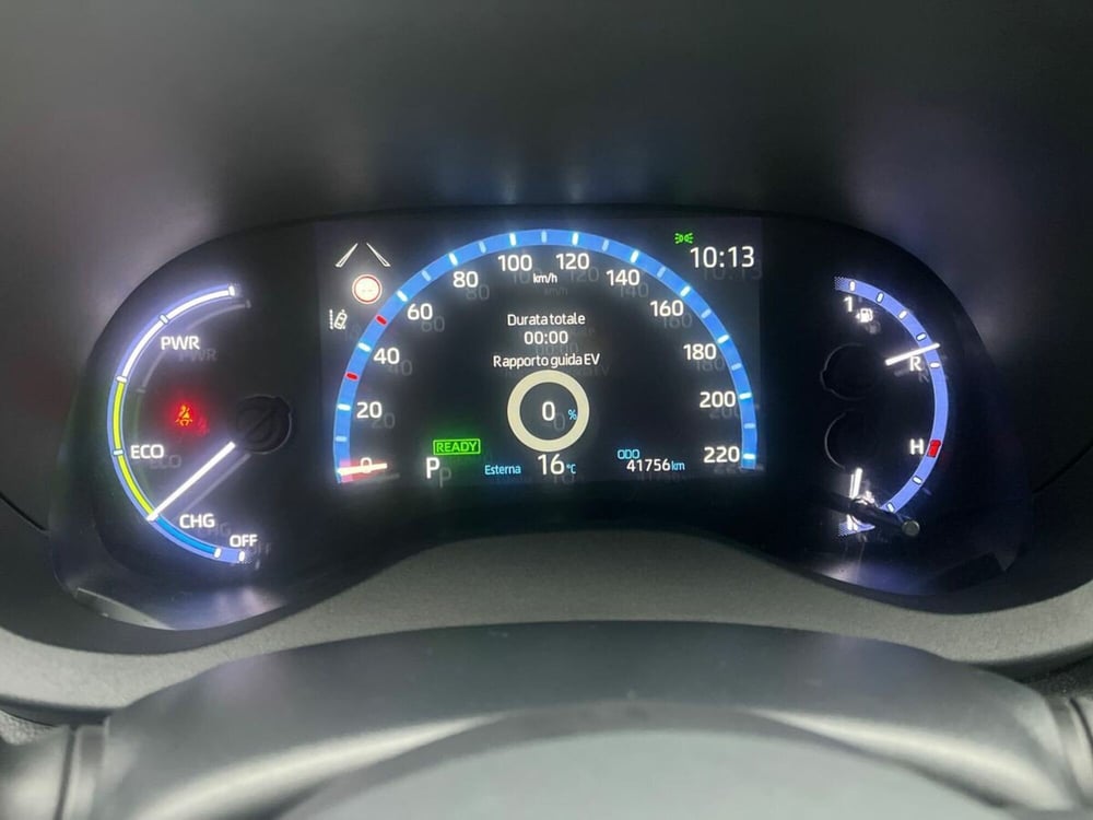 Toyota Yaris Cross usata a Lecco (10)