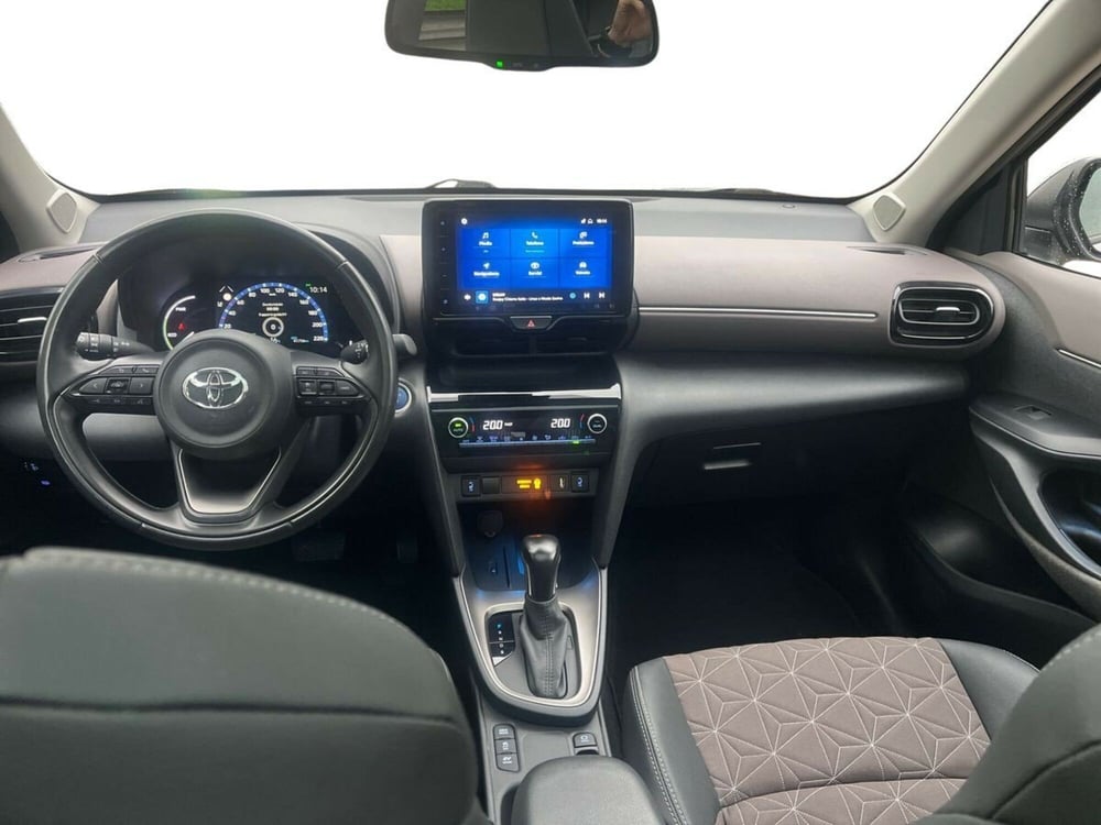 Toyota Yaris Cross usata a Lecco (9)