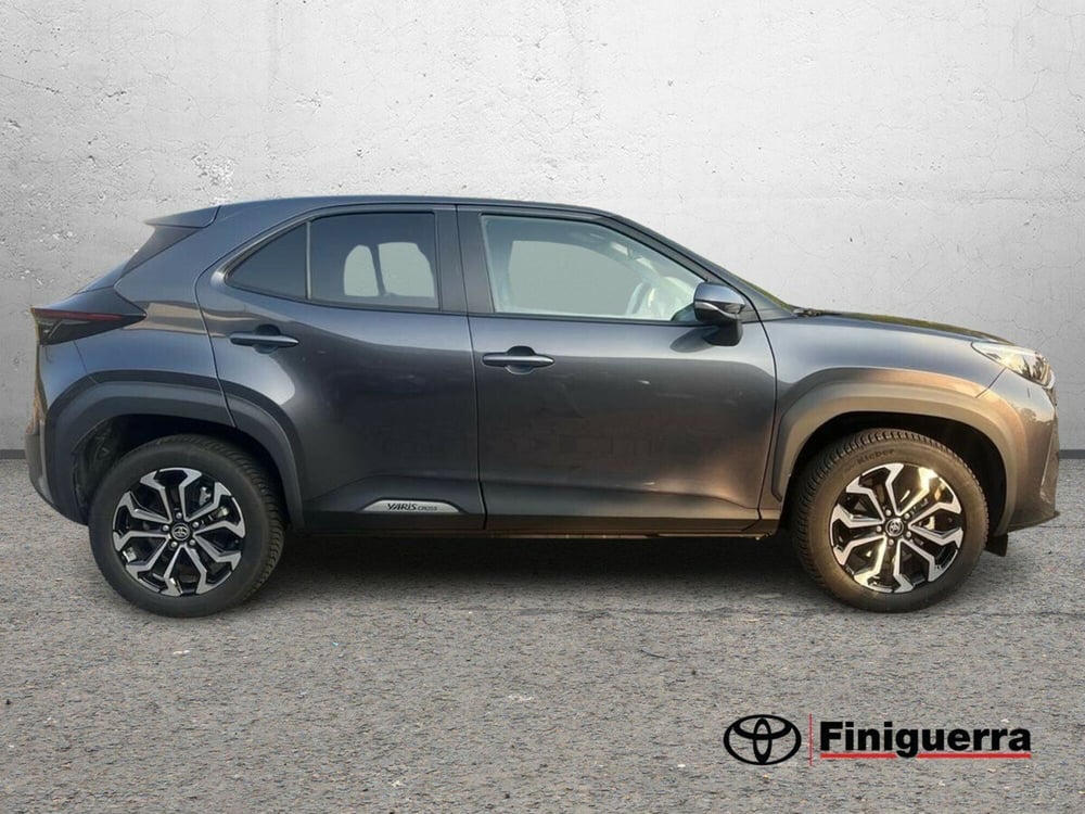 Toyota Yaris Cross usata a Lecco (6)