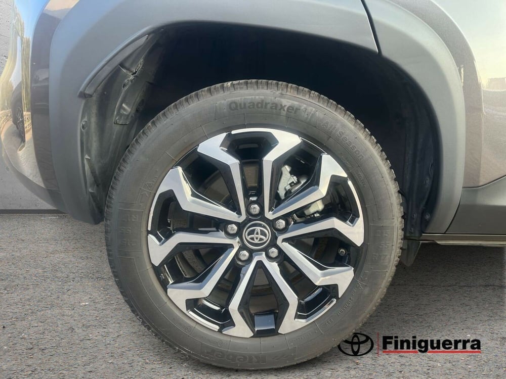 Toyota Yaris Cross usata a Lecco (8)
