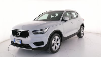 Volvo XC40 B4 AWD Geartronic Momentum del 2021 usata a Roma
