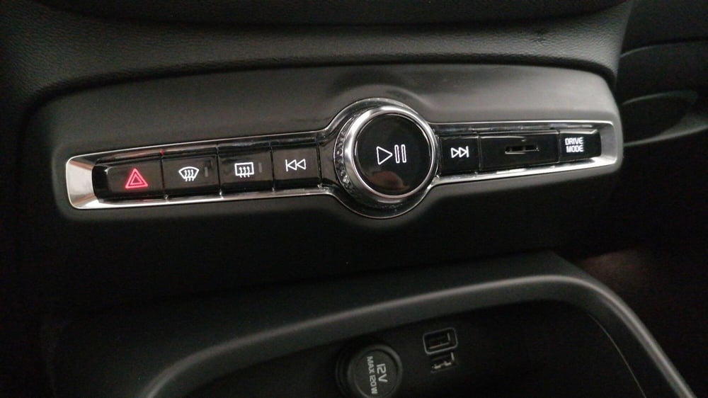 Volvo XC40 usata a Roma (14)