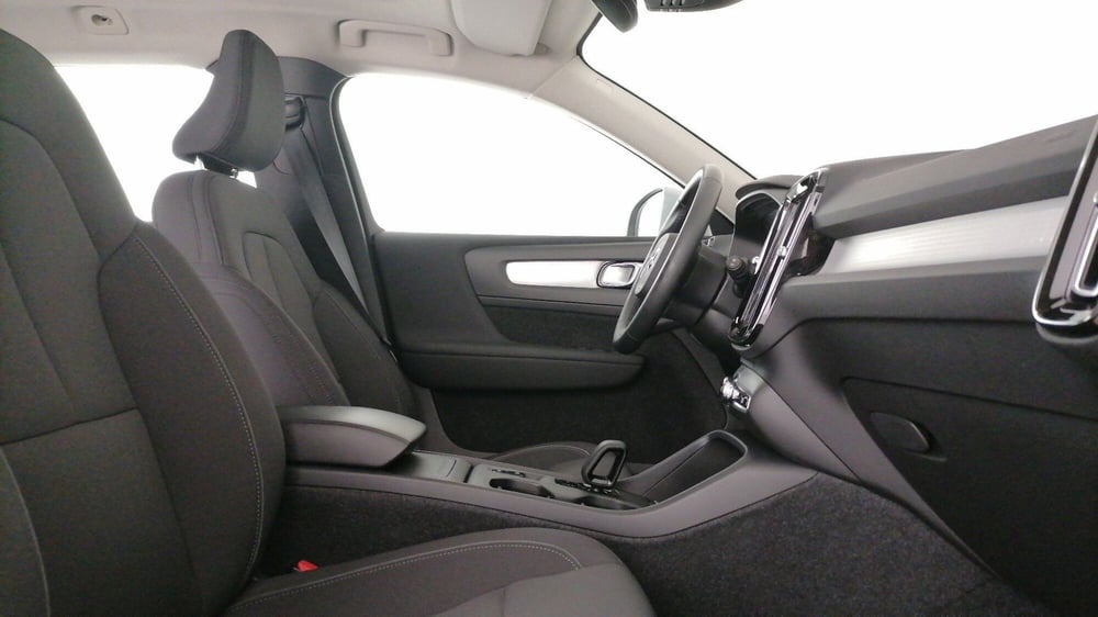 Volvo XC40 usata a Roma (6)