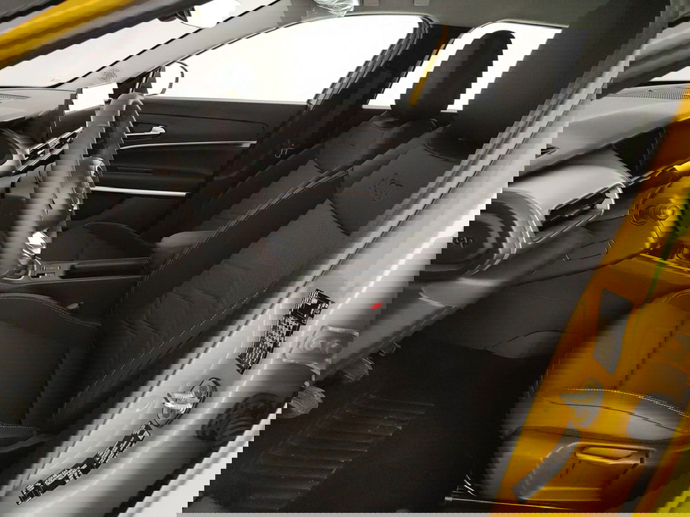 Jeep Avenger nuova a Caserta (16)