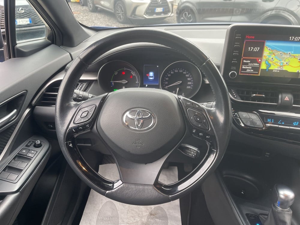 Toyota Toyota C-HR usata a Catania (11)