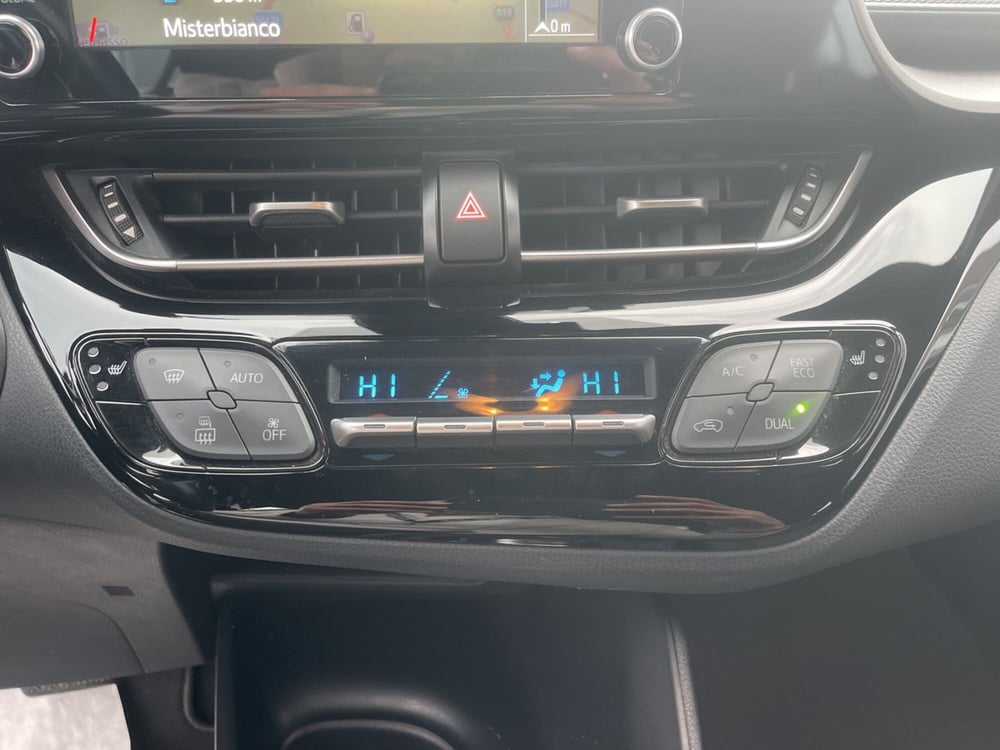 Toyota Toyota C-HR usata a Catania (15)