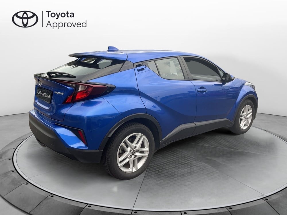 Toyota Toyota C-HR usata a Catania (4)