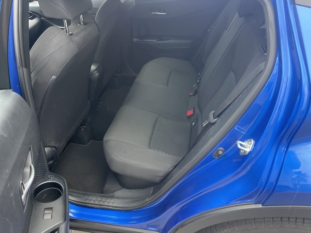 Toyota Toyota C-HR usata a Catania (8)
