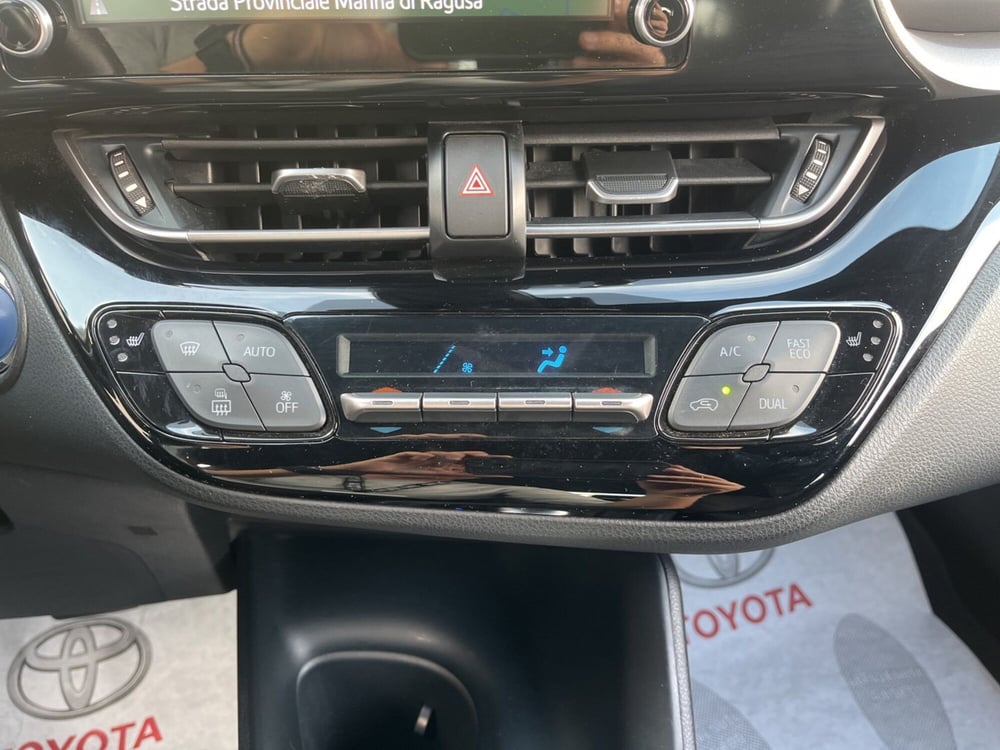 Toyota Toyota C-HR usata a Ragusa (15)