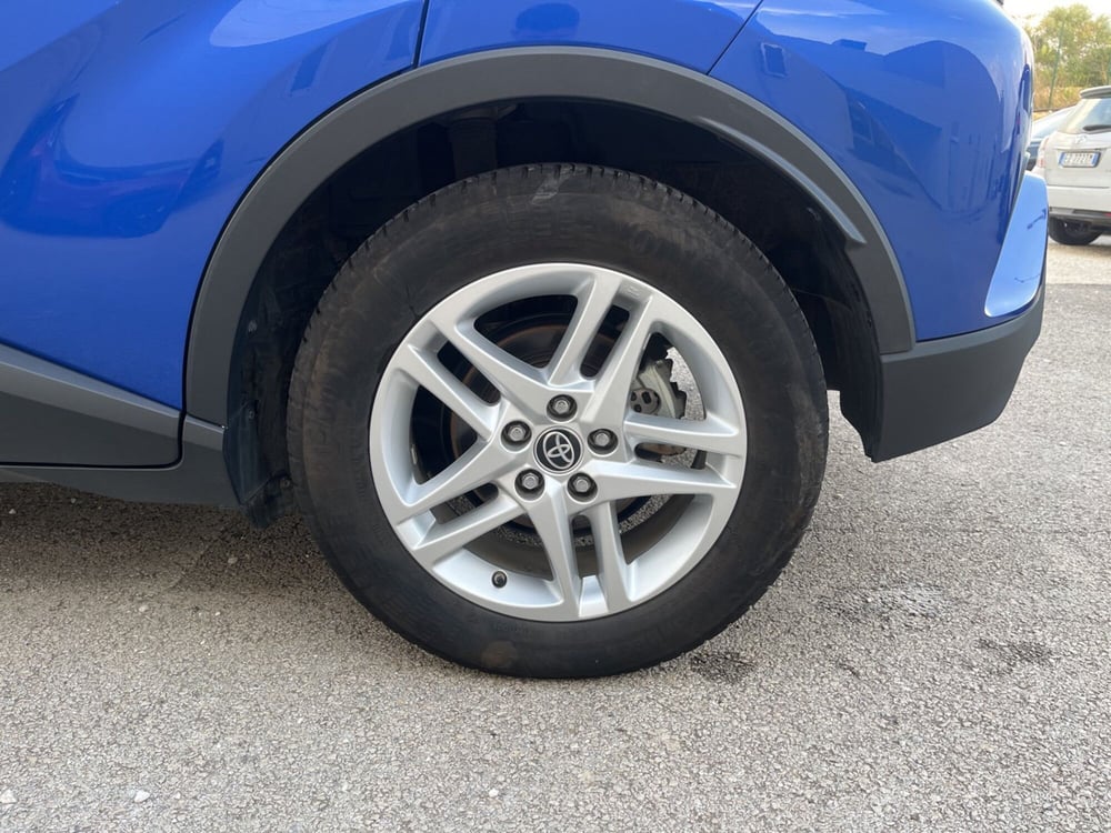 Toyota Toyota C-HR usata a Ragusa (6)