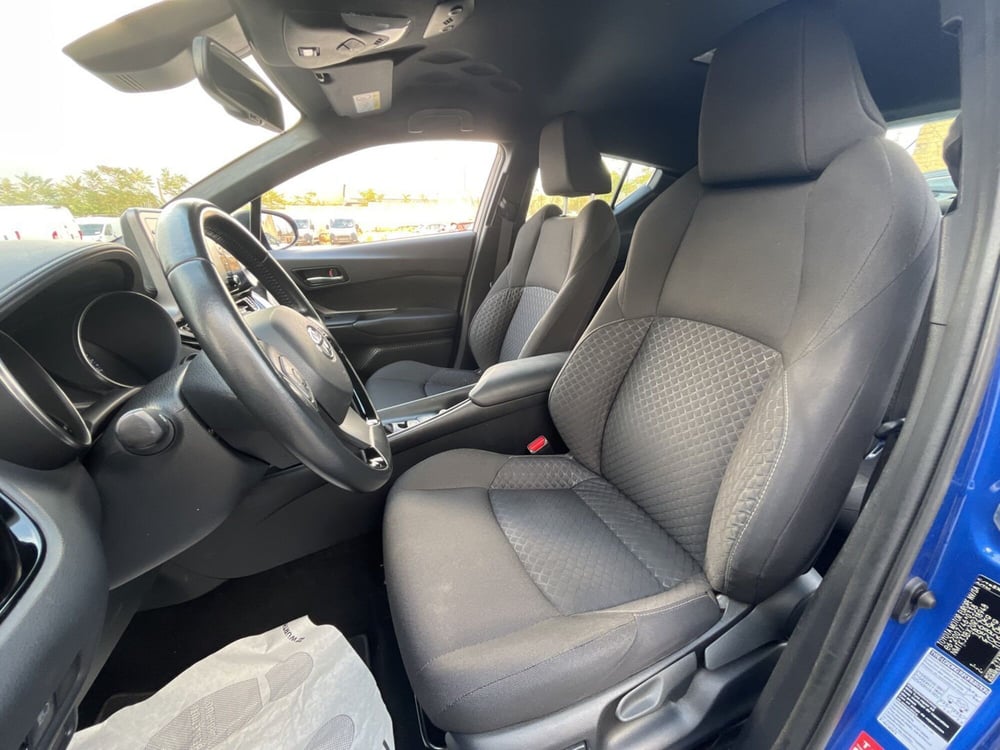 Toyota Toyota C-HR usata a Ragusa (9)
