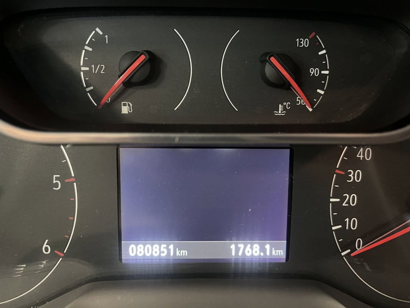 Opel Crossland X usata a Prato (11)