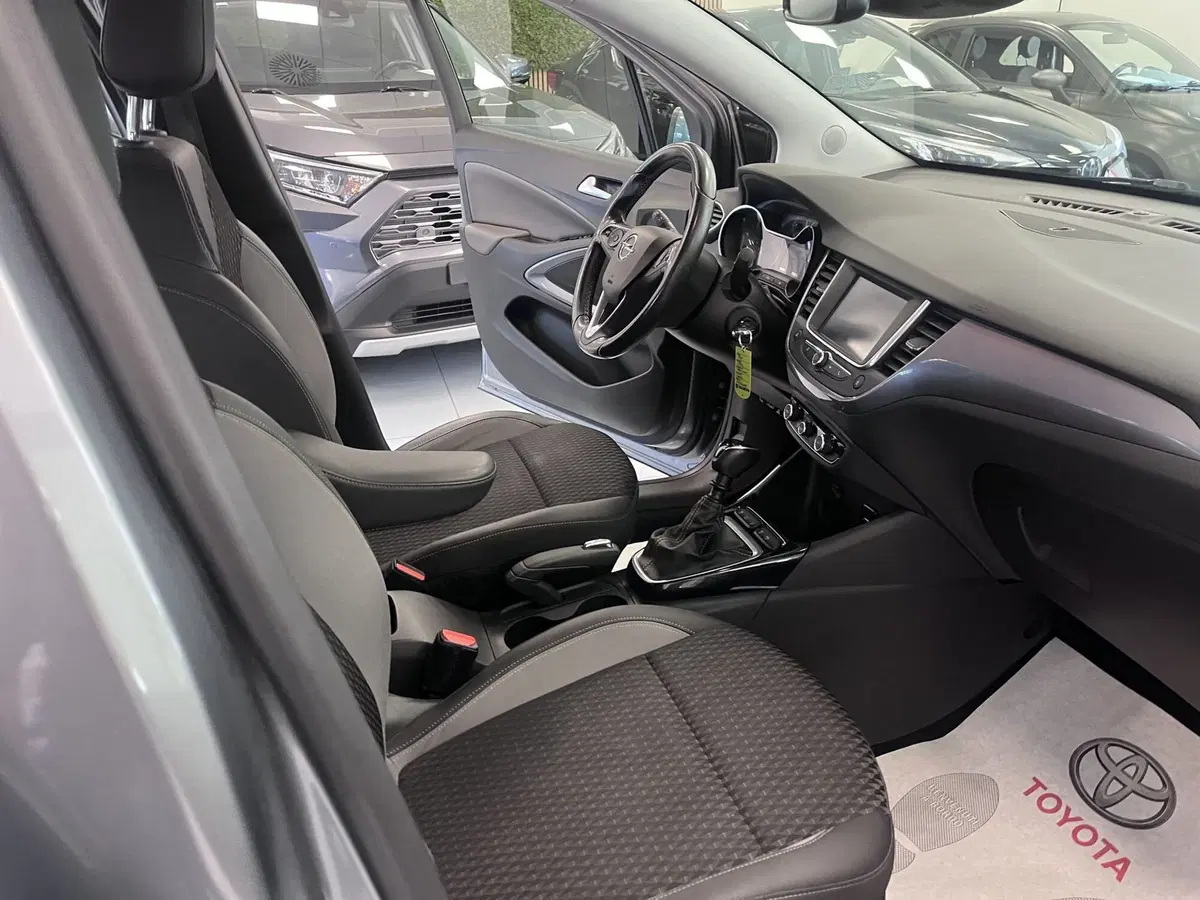 Opel Crossland X usata a Prato (8)