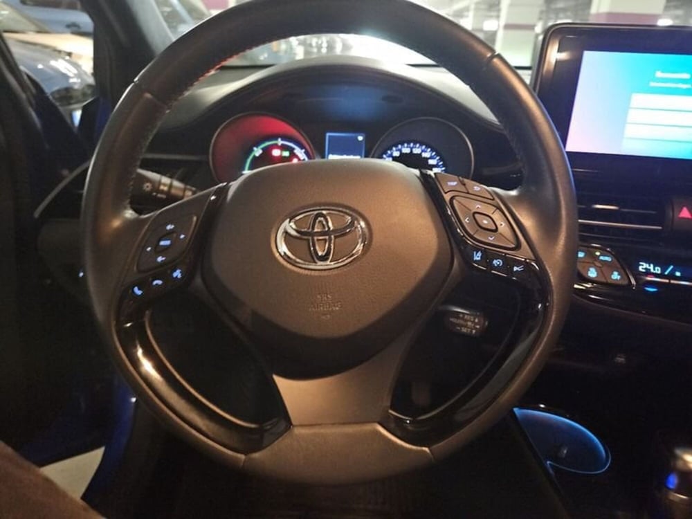 Toyota Toyota C-HR usata a Vicenza (9)