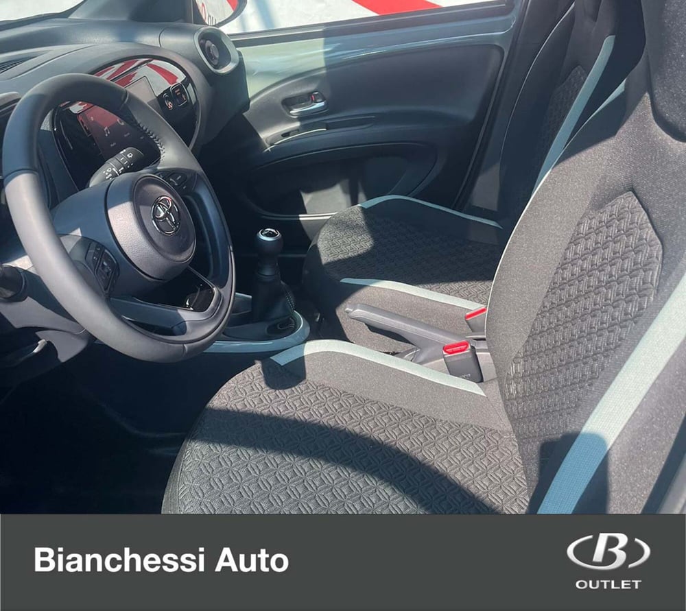 Toyota Aygo X nuova a Cremona (11)