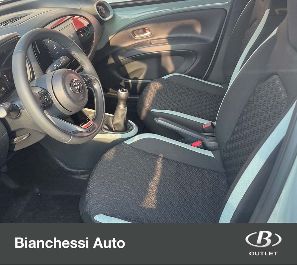 Toyota Aygo X nuova a Cremona (14)