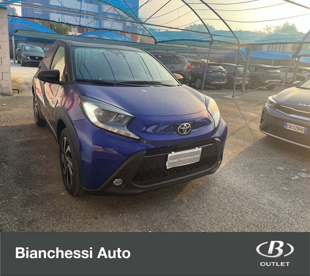 Toyota Aygo X nuova a Cremona (4)