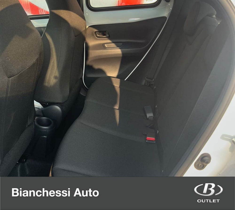 Toyota Aygo X nuova a Cremona (13)