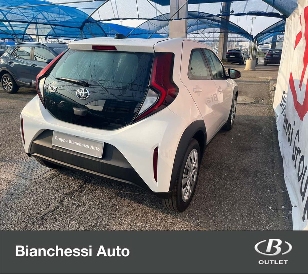 Toyota Aygo X nuova a Cremona (5)