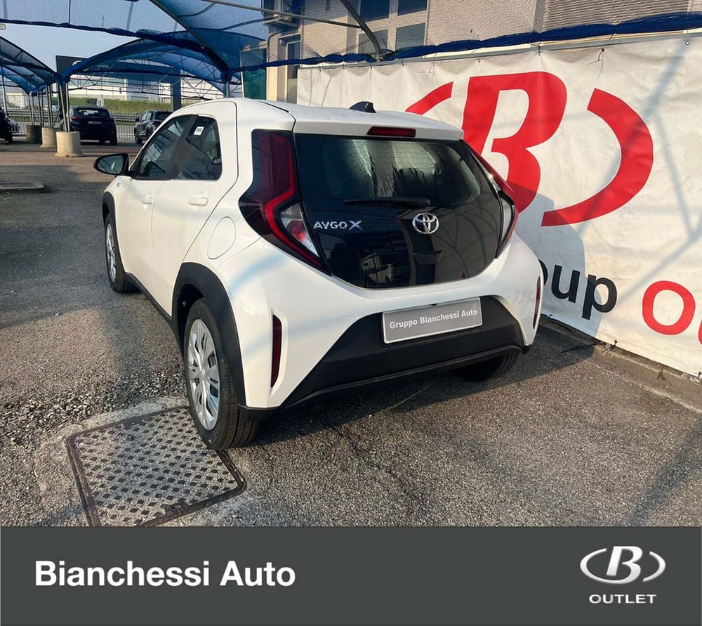 Toyota Aygo X nuova a Cremona (6)