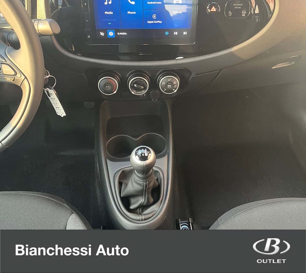 Toyota Aygo X nuova a Cremona (10)