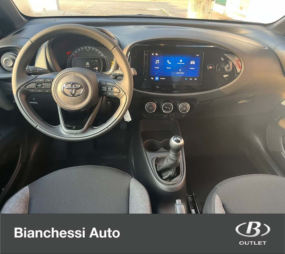 Toyota Aygo X nuova a Cremona (11)