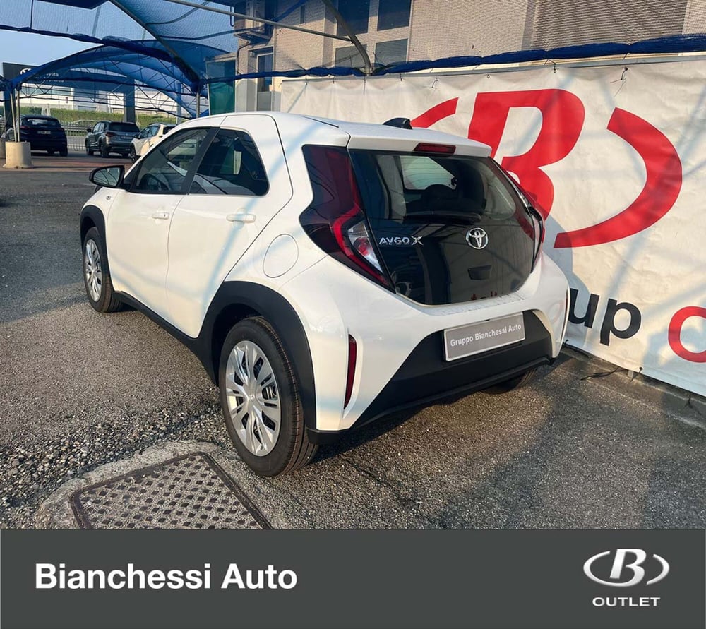 Toyota Aygo X nuova a Cremona (5)