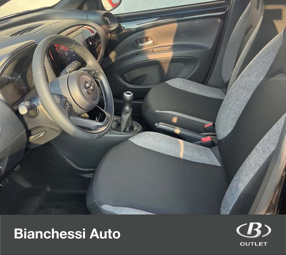 Toyota Aygo X nuova a Cremona (13)