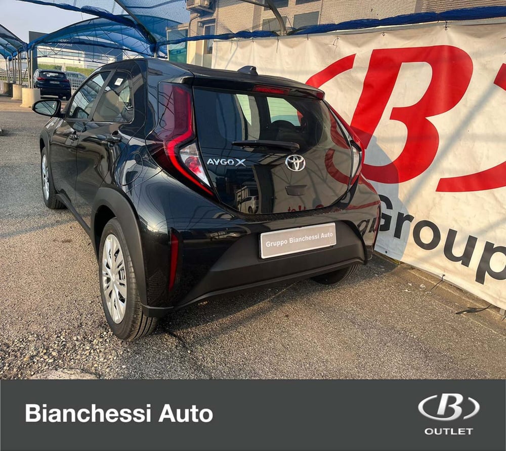Toyota Aygo X nuova a Cremona (5)