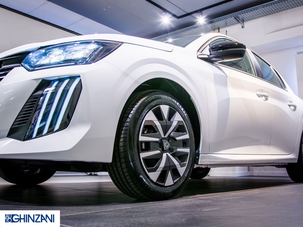 Peugeot 208 nuova a Bergamo (8)