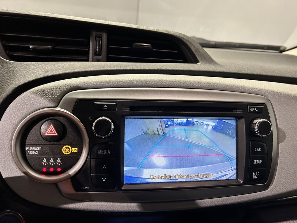 Toyota Yaris usata a Milano (11)