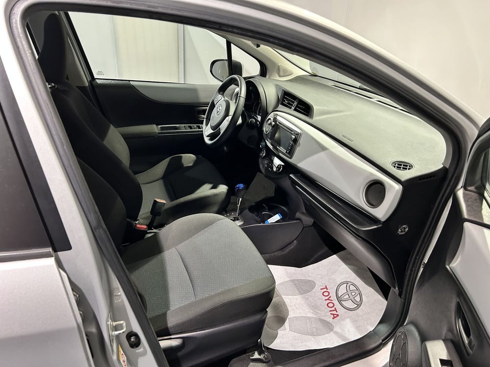 Toyota Yaris usata a Milano (13)