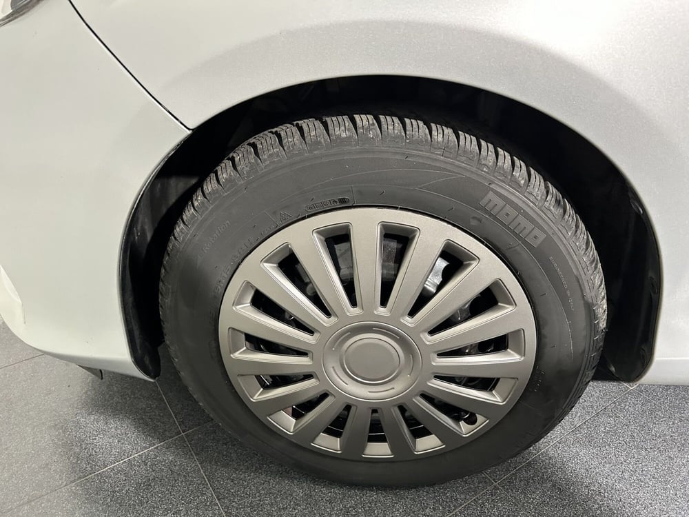 Toyota Yaris usata a Milano (7)