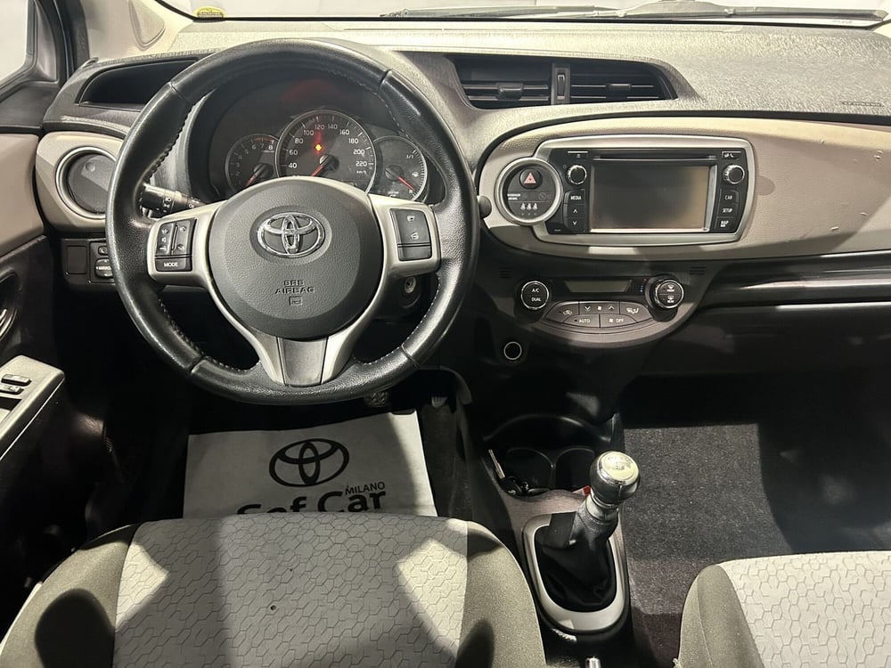 Toyota Yaris usata a Milano (10)
