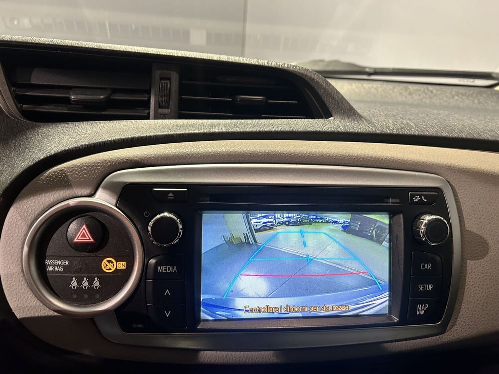 Toyota Yaris usata a Milano (11)