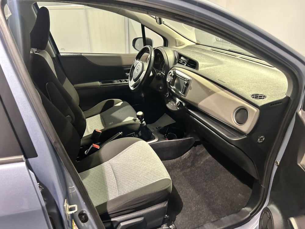 Toyota Yaris usata a Milano (13)
